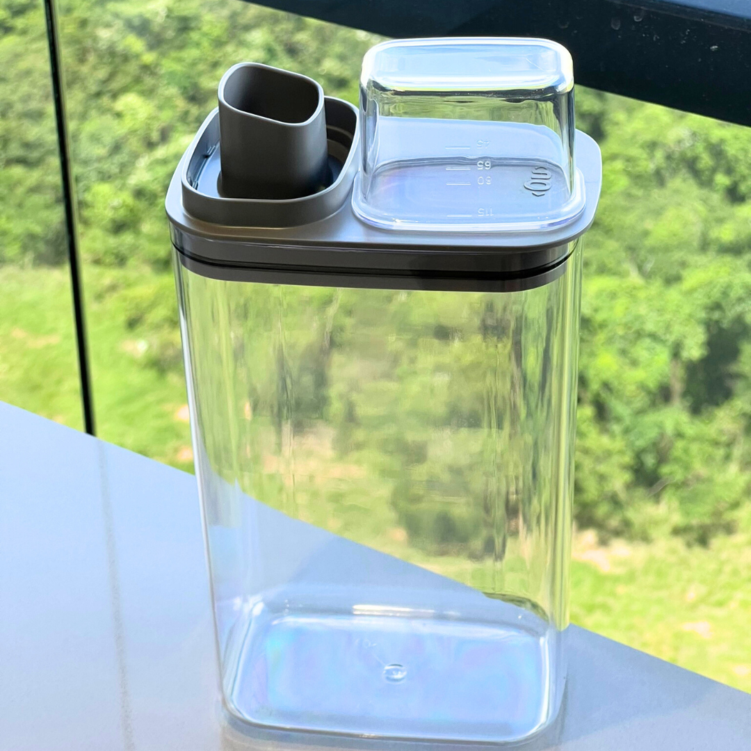 Pote Hermético Dispenser Flow Preto 2,3 Litros