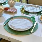 Prato Raso Bio Latte Off White 27,5cm na mesa posta