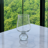 Taça Base Esfera para Vinho Transparente 440ml na bancada