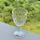 Taça com borda dourada