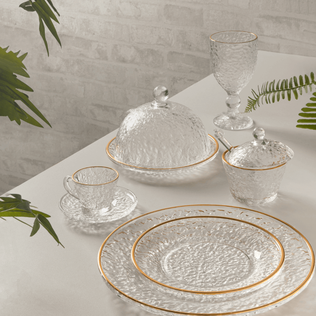 Queijeira Cristal de Chumbo Martelado Petra com Tampa e Borda Dourada 19,5cm