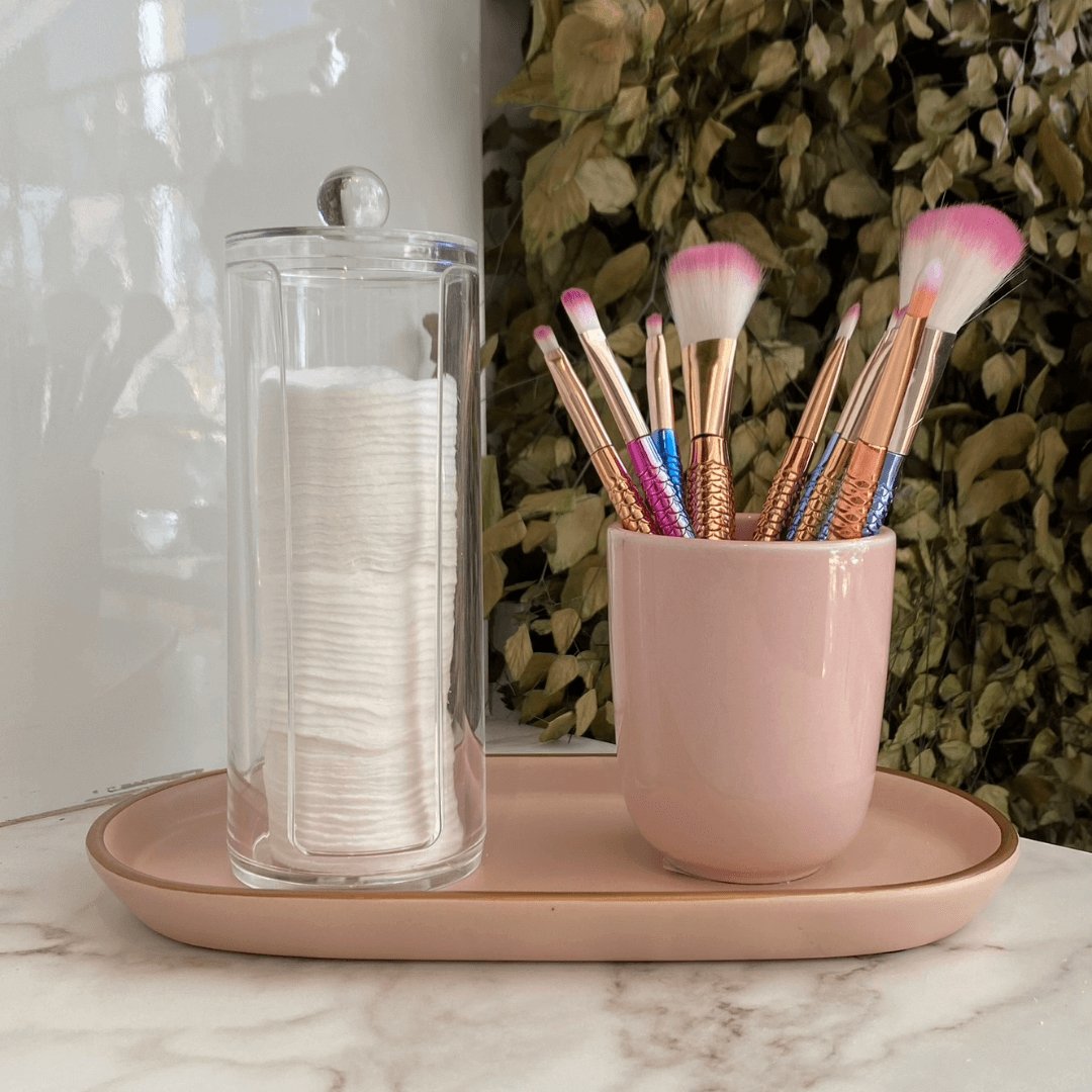 Bandeja em Cerâmica Rosa com Borda Dourada 26,5cm - Ela Decora