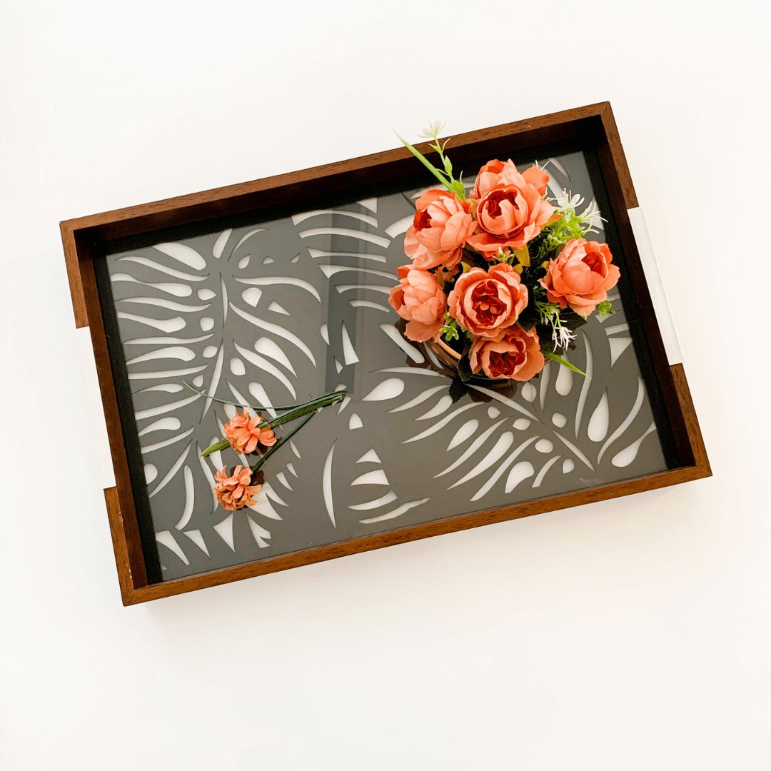 Bandeja Madeira Com Vidro Adam Preta 47 x 32 cm - Ela Decora