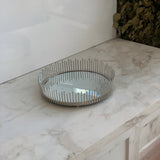 Bandeja Redonda em Metal com Espelho Cromada 26cm - Ela Decora