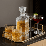 bandeja com drink e whisky copo baixo 