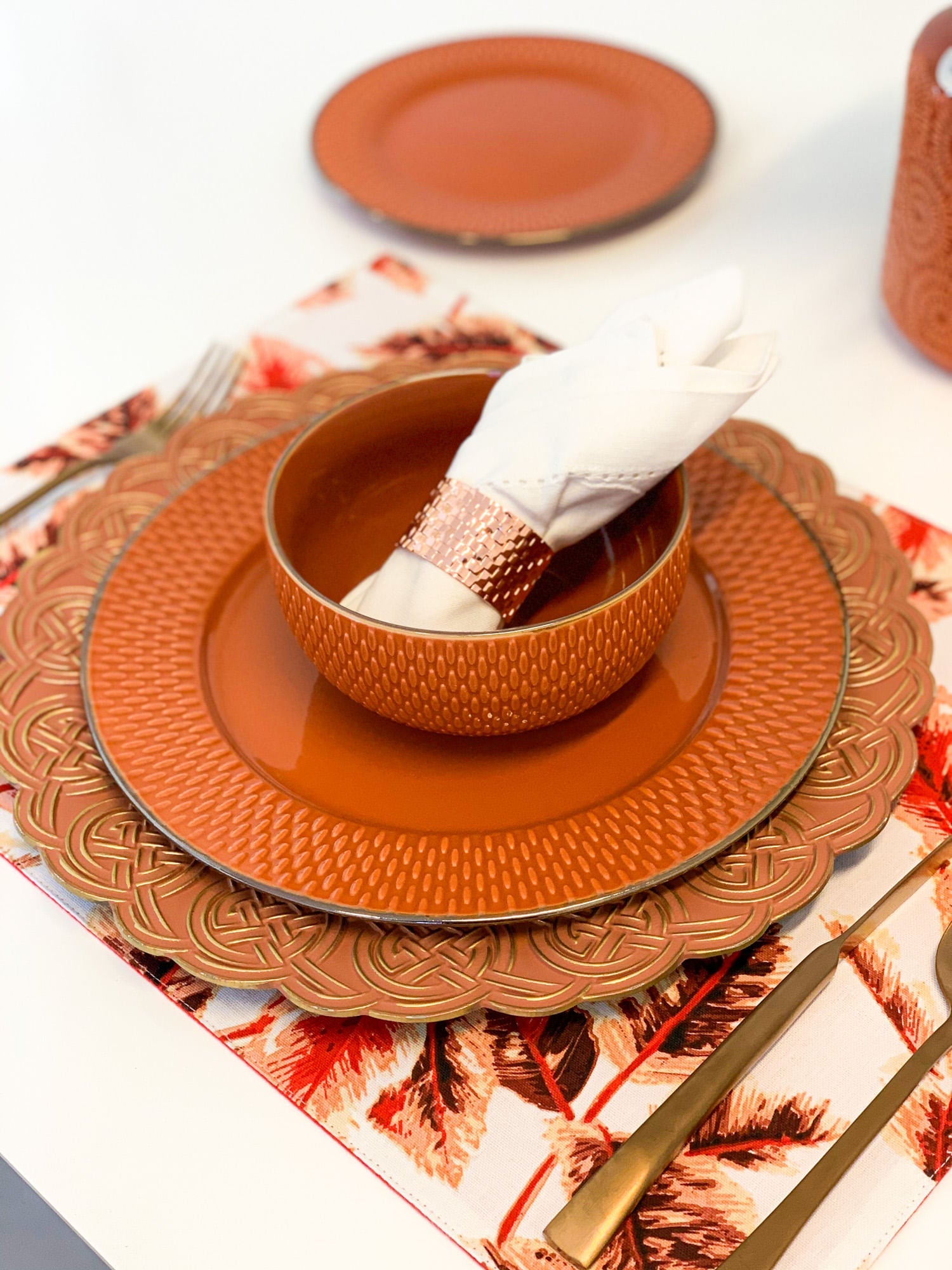 Bowl Porcelana Drops Laranja com Detalhe Metalizado - 700ml - Ela Decora