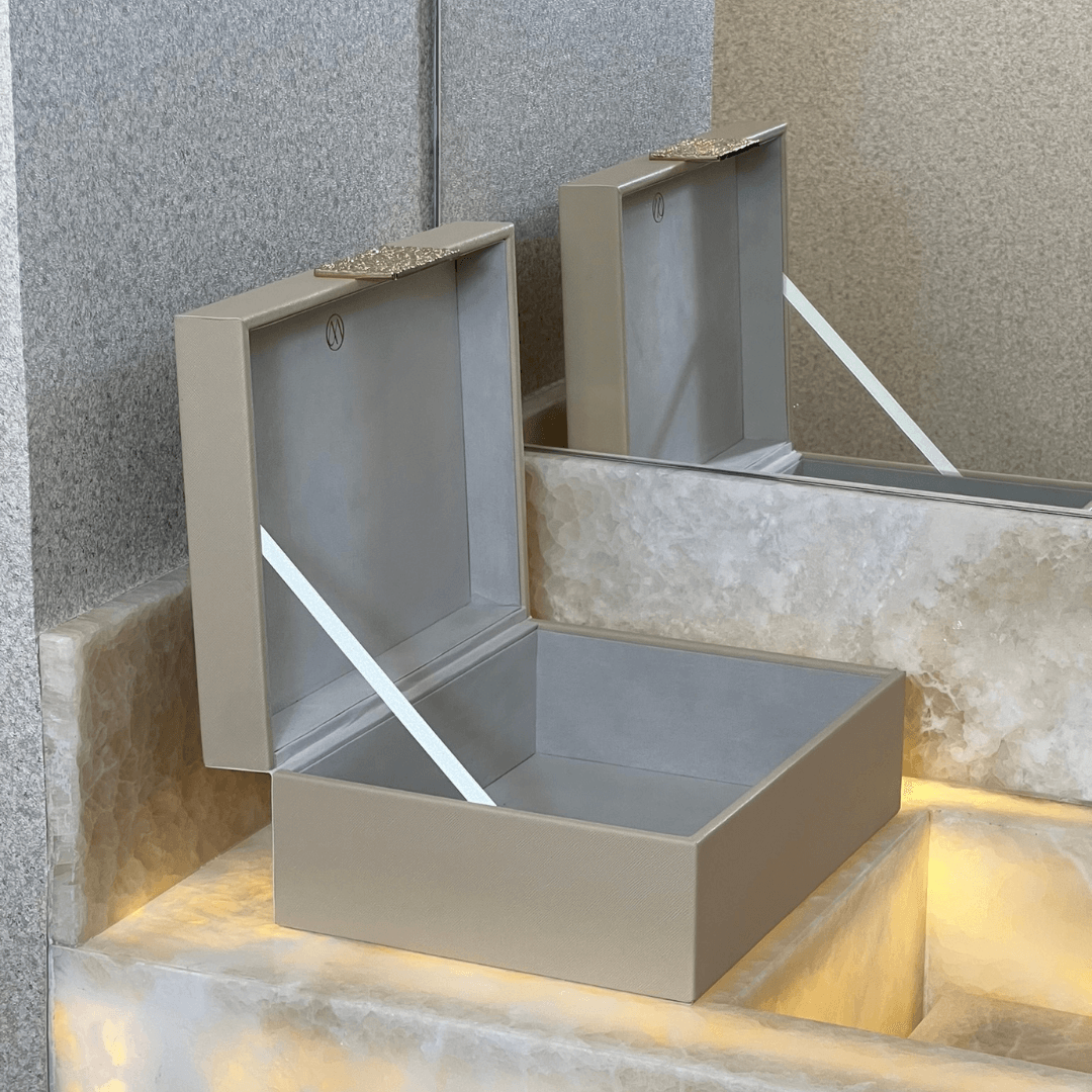 Caixa Decorativa em MDF e PU Bege 28,5cm G - Ela Decora