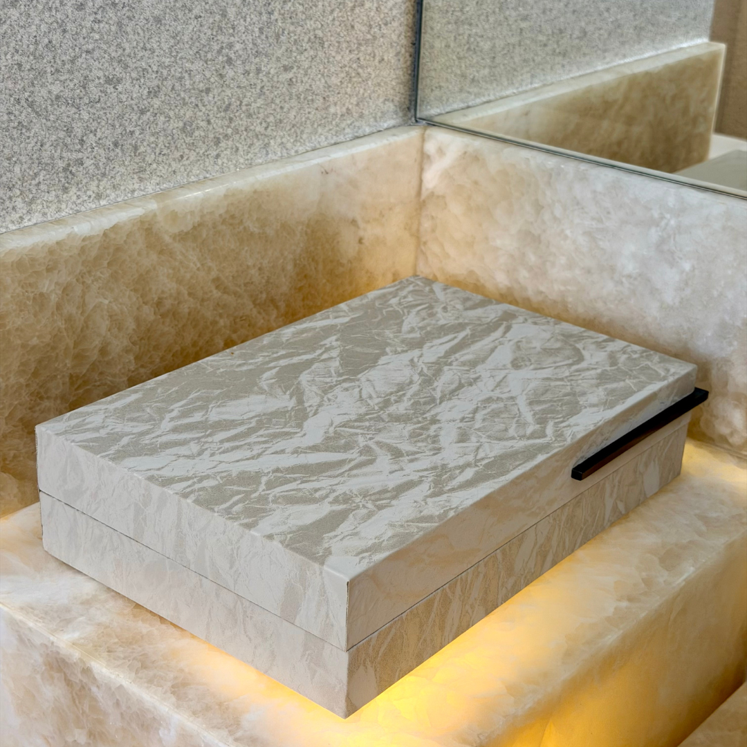 Caixa Decorativa em MDF e PU Marrom 30,5cm G