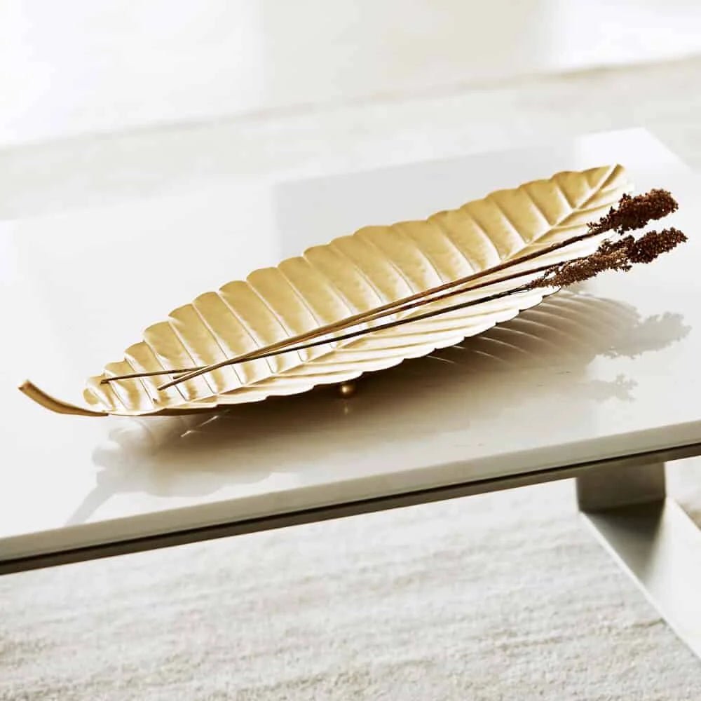 Centro De Mesa Folha Dourado Em Metal 7,5 x 65 x 26,5 cm - Ela Decora