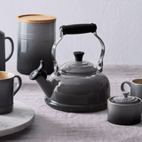 Chaleira Clássica Tradicional com Apito Flint 1,6L Le Creuset - Ela Decora