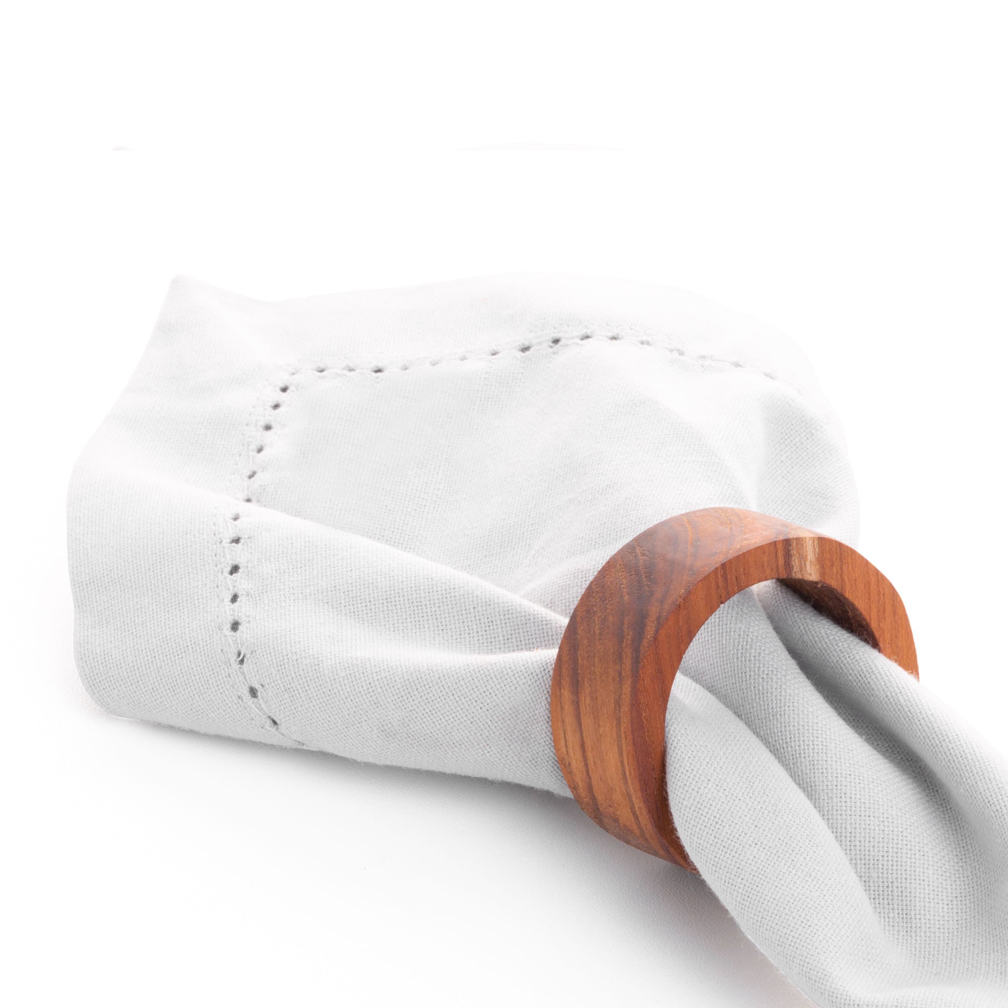 Conjunto 4 Anéis de Madeira para Guardanapo Marrom 8,4cm - Ela Decora