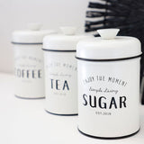 Conjunto de Latas Herméticas Porta Condimentos em Metal Branco Sugar Coffee Tea - 3 Peças - Ela Decora