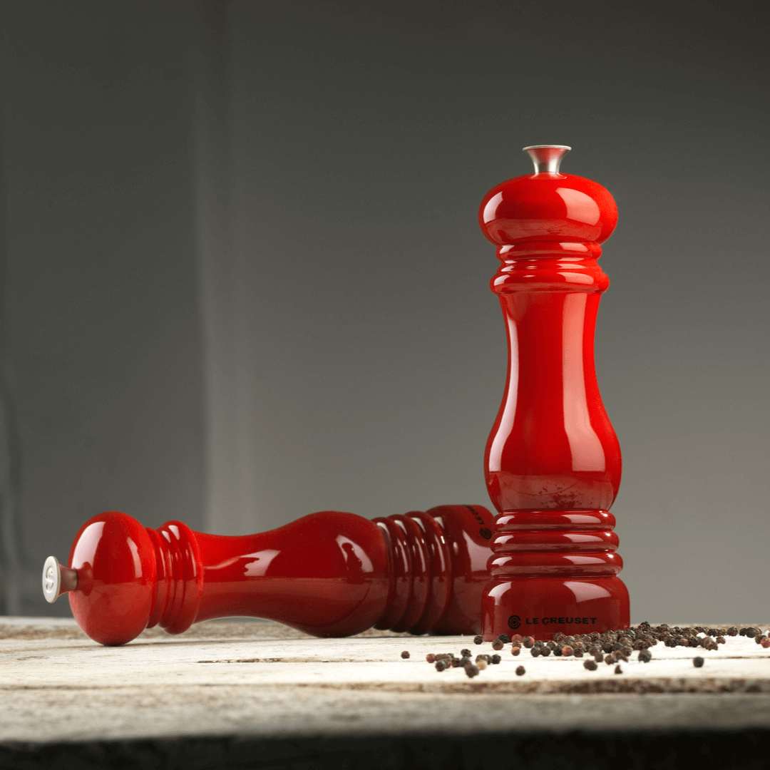 Conjunto de Moedores Pimenta + Sal Vermelho Le Creuset - Ela Decora