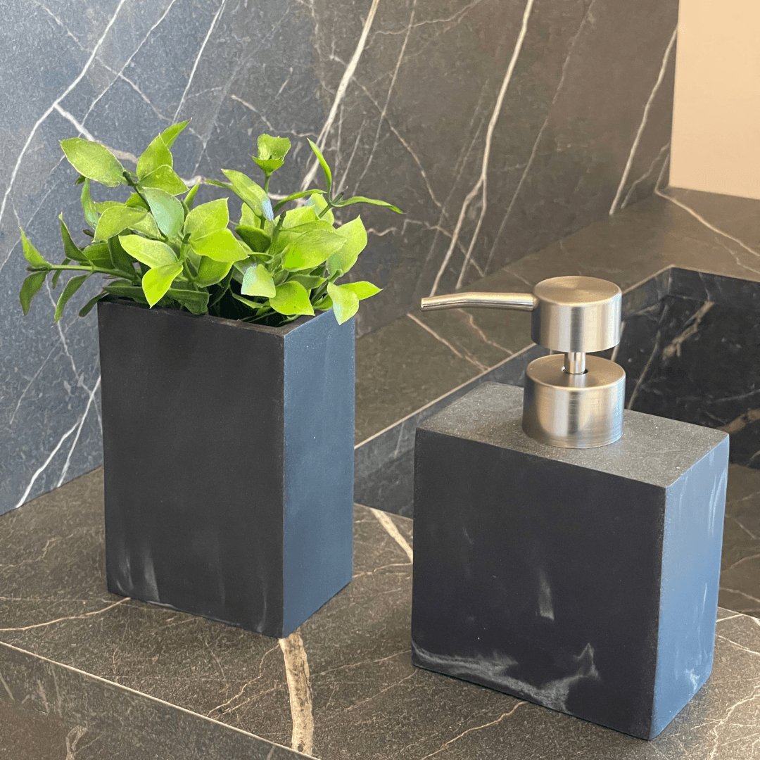 Copo Porta Escova Multiuso em Poliresina Preto Marmorizado 12cm - Ela Decora
