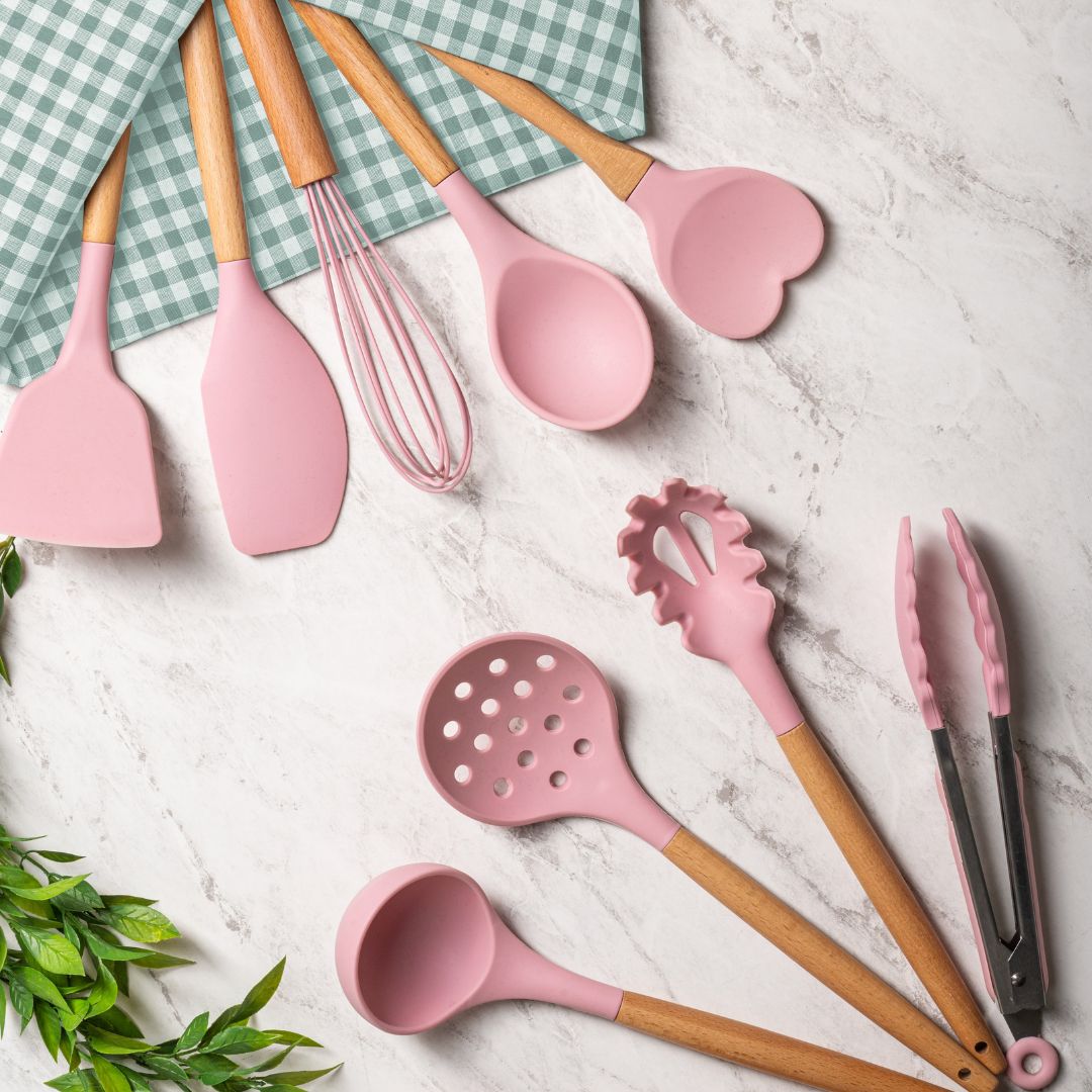 Escumadeira de Silicone com Cabo de Bambu Charmy Rosa 31,5cm - Ela Decora