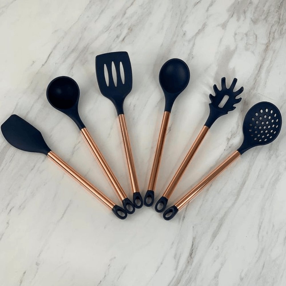 Escumadeira em Silicone Azul Marinho Cabo Rose Gold - 35 cm - Ela Decora