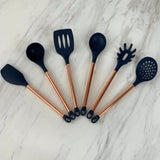 Escumadeira em Silicone Azul Marinho Cabo Rose Gold - 35 cm - Ela Decora