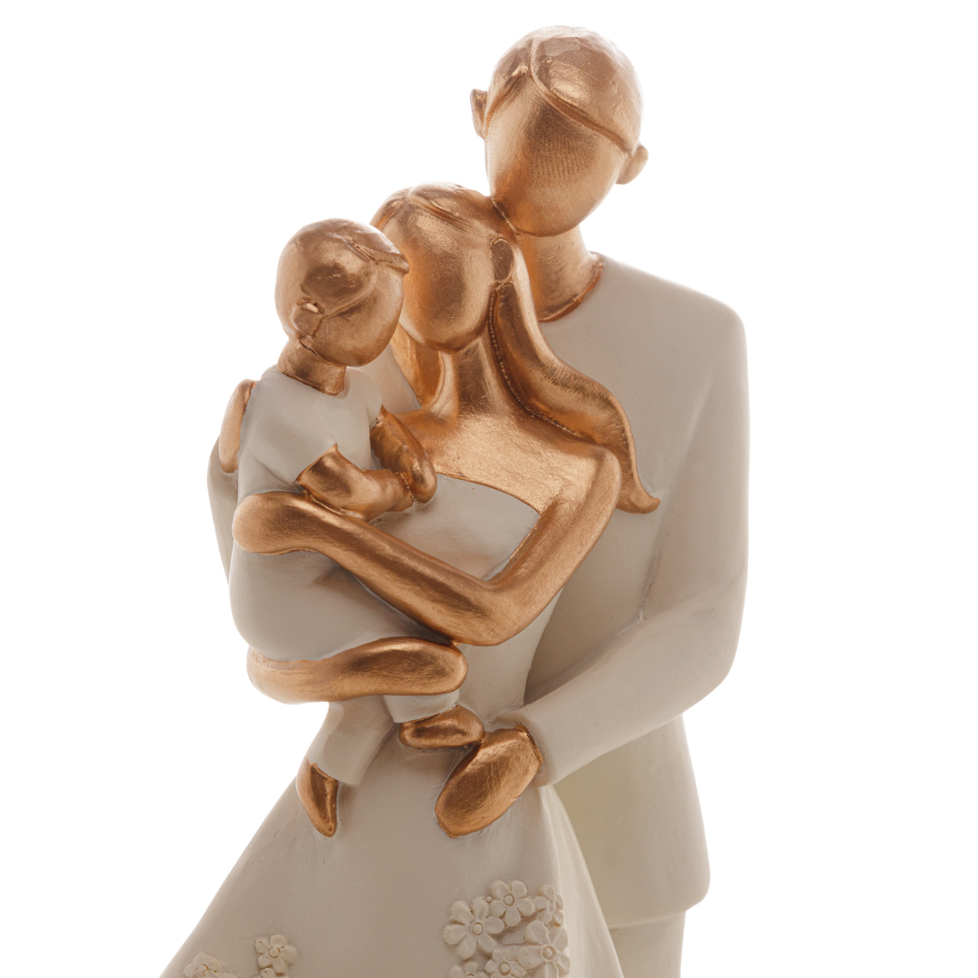 Escultura Familia Unida de Resina Branco e Dourado 20cm
