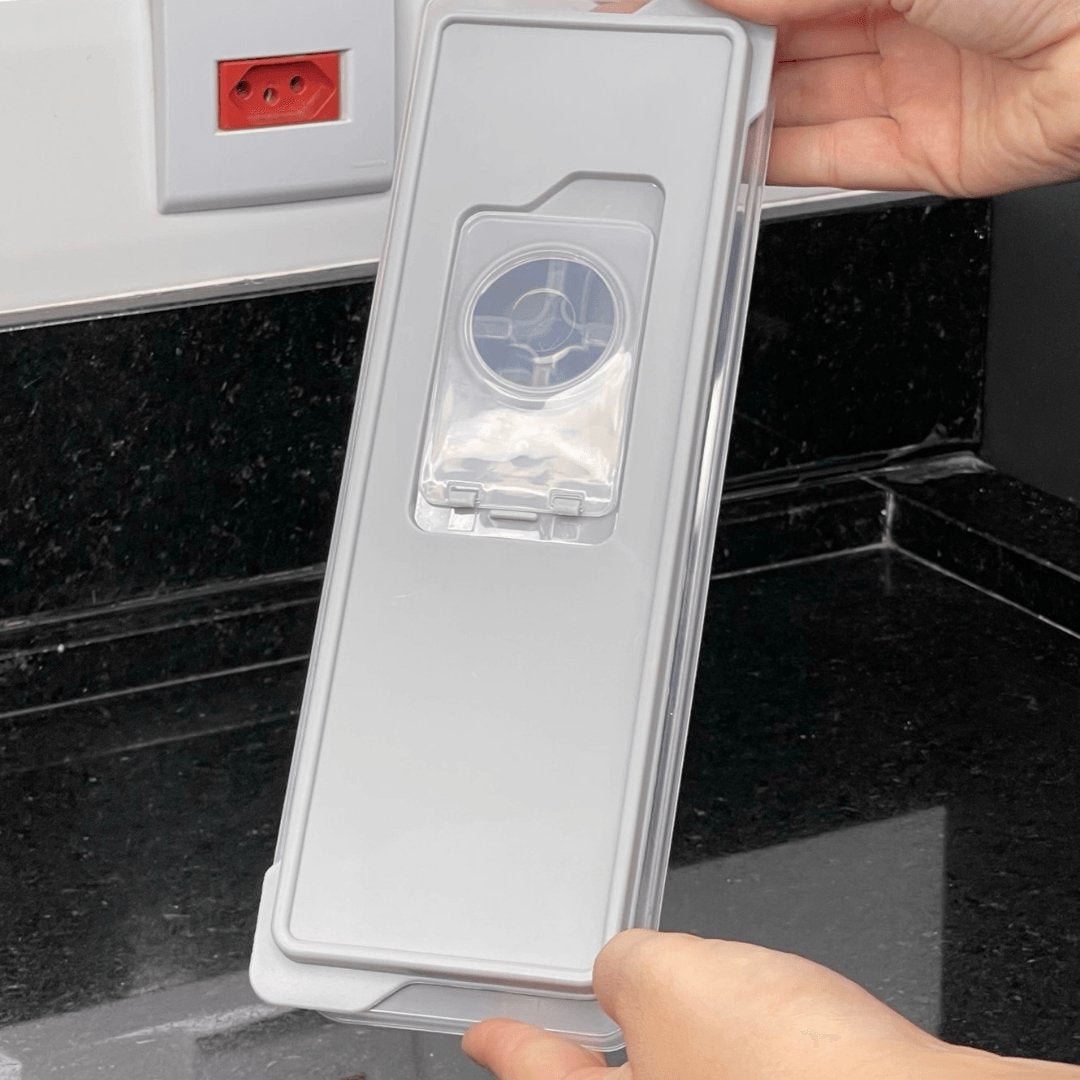 Forma de Gelo 12 Cubos com Tampa Cinza - Ela Decora