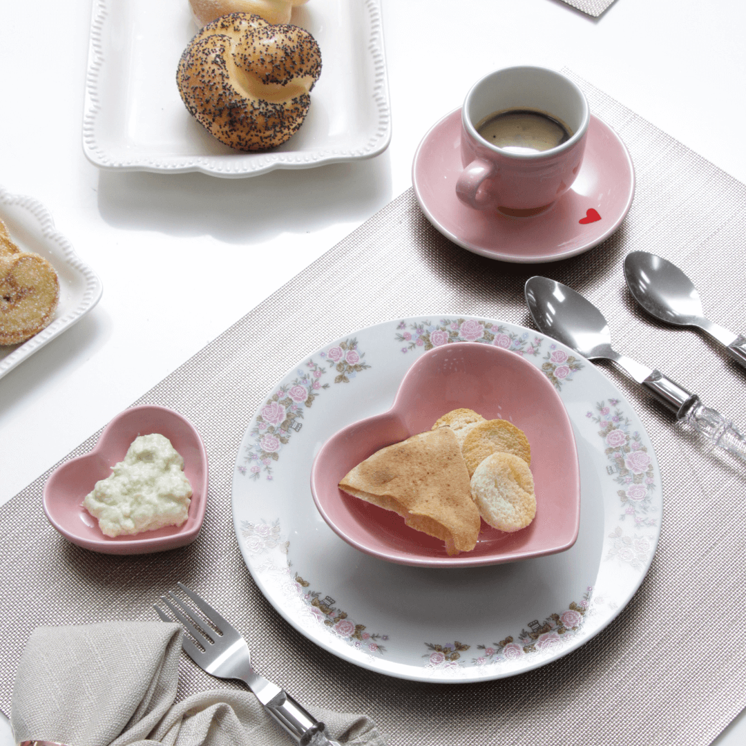 Jogo 6 Xícaras de Café com Pires em Porcelana L'amour Rosa 90ml - Ela Decora