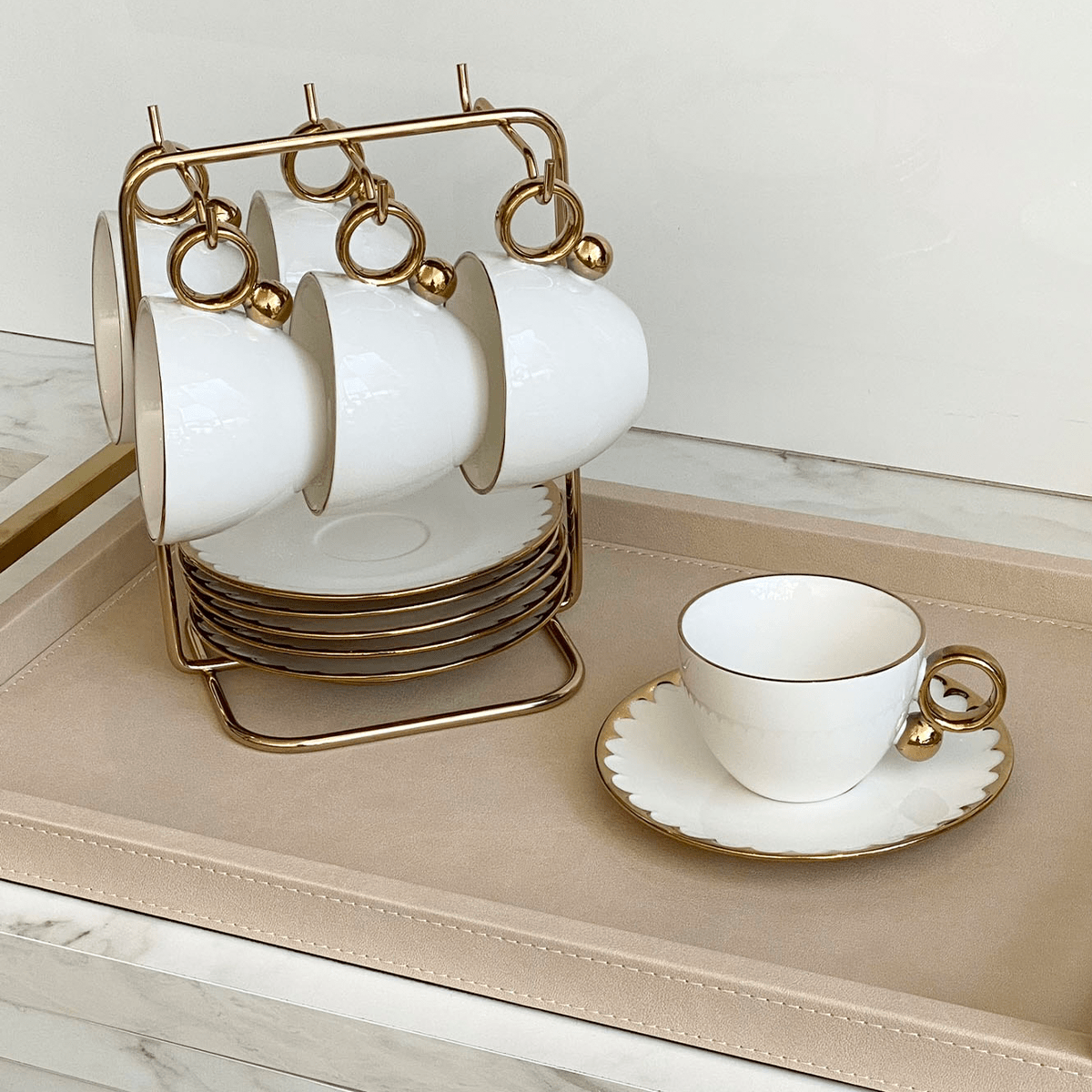 Jogo 6 Xícaras de Chá Porcelana com Pires Egg Branca e Dourada 200ml - Ela Decora