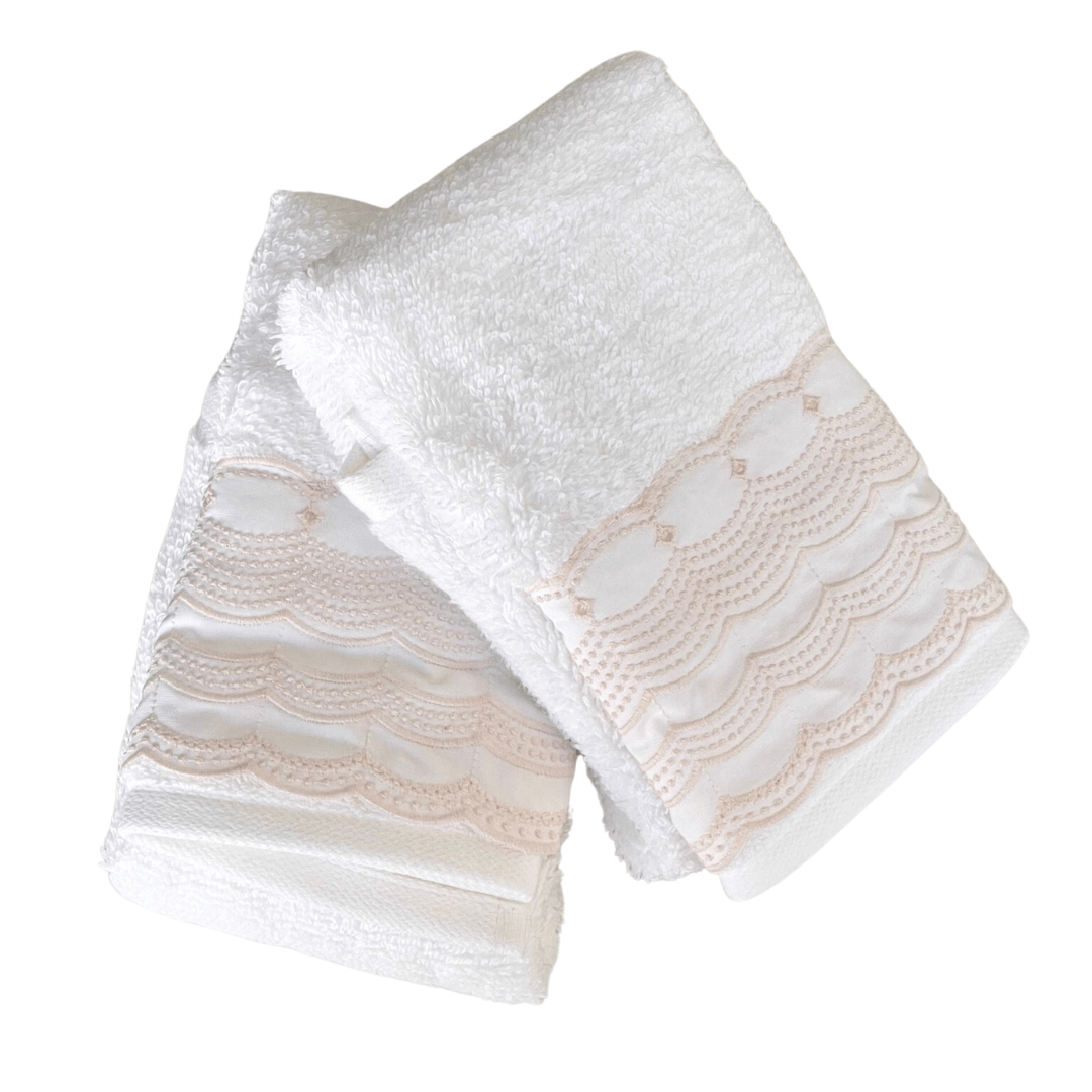 Jogo Toalha de Lavabo em Algodão Branco Bordado Rosa 50cm x 30cm 2 Peças Trussardi - Ela Decora