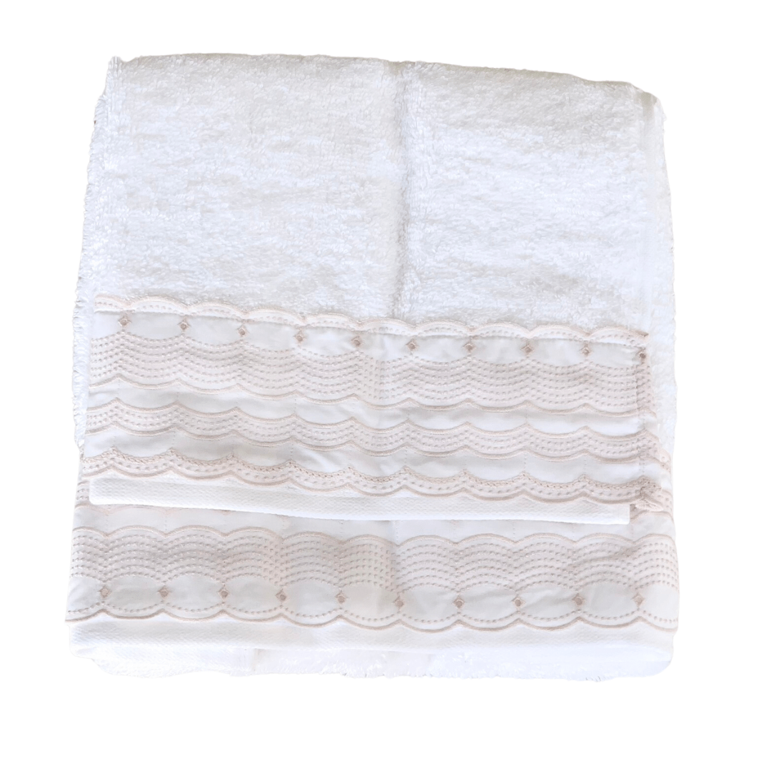 Jogo Toalha de Rosto e Lavabo Imperiale em Algodão Branco com Bordado Rosa 2 Peças Trussardi - Ela Decora