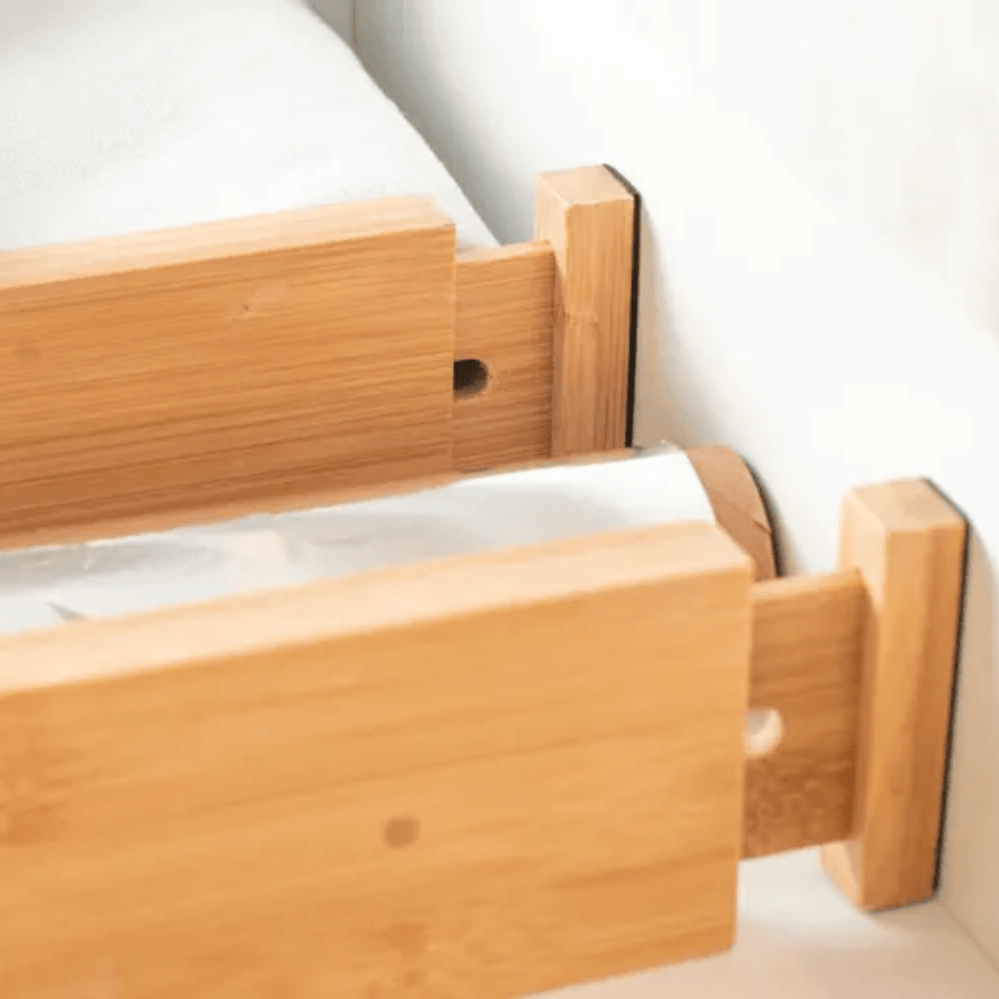 Vista lateral das divisórias de bambu com sistema de encaixe