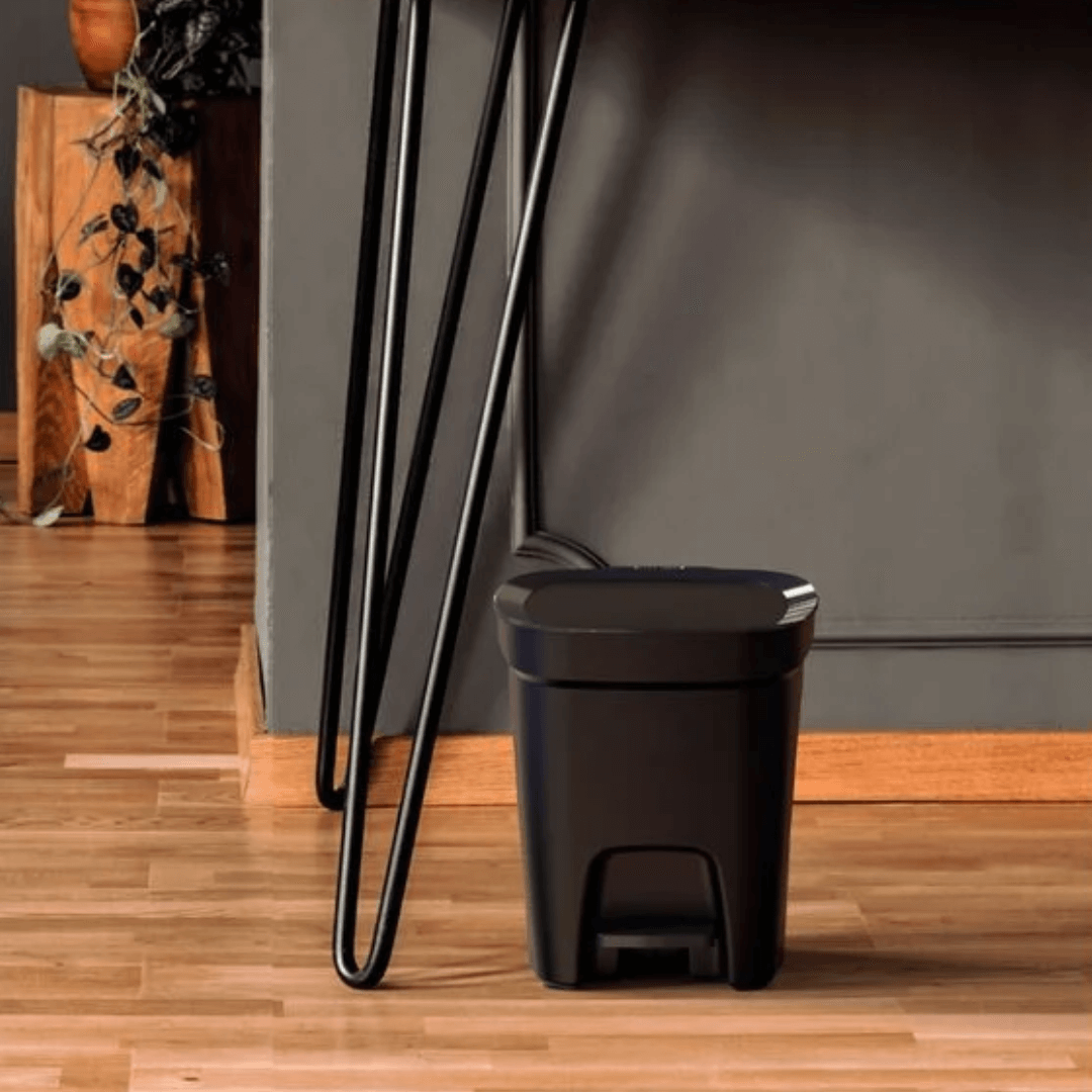 Lixeira Compact 7 Litros Preta Pedal Tramontina - Ela Decora