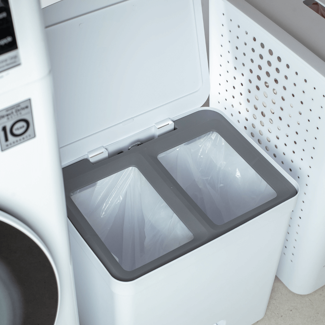 Lixeira de Pedal Trium Duplo Compartimento Branco 20 Litros - Ela Decora