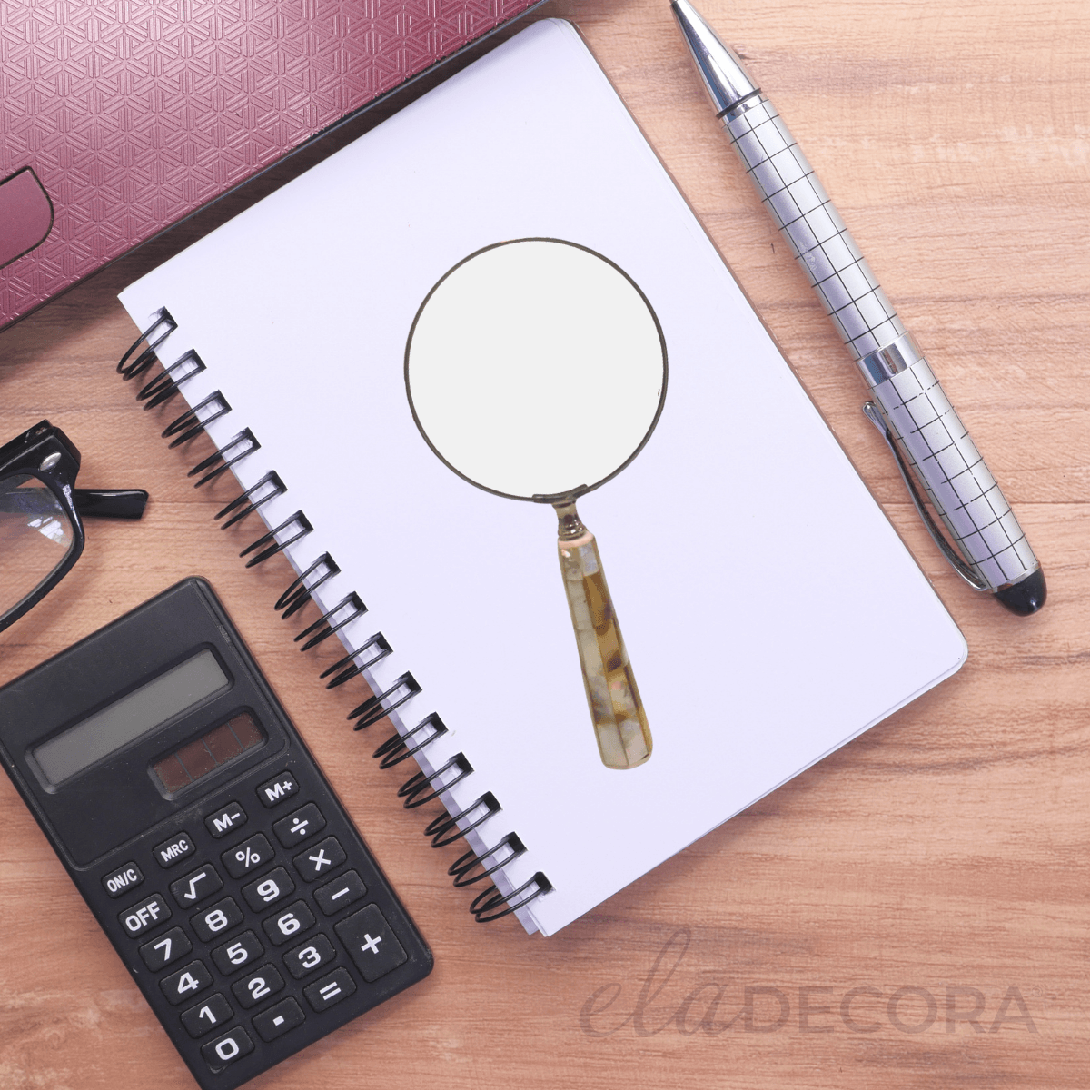 Lupa de Aumento em Madre Perola Cromado 22cm x 10cm - Ela Decora