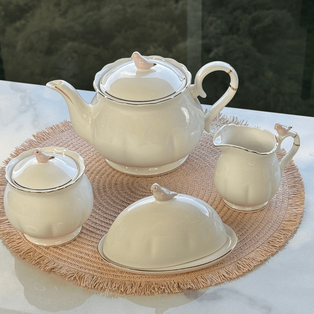 Manteigueira com Tampa em Porcelana Birds Branca 16cm - Ela Decora