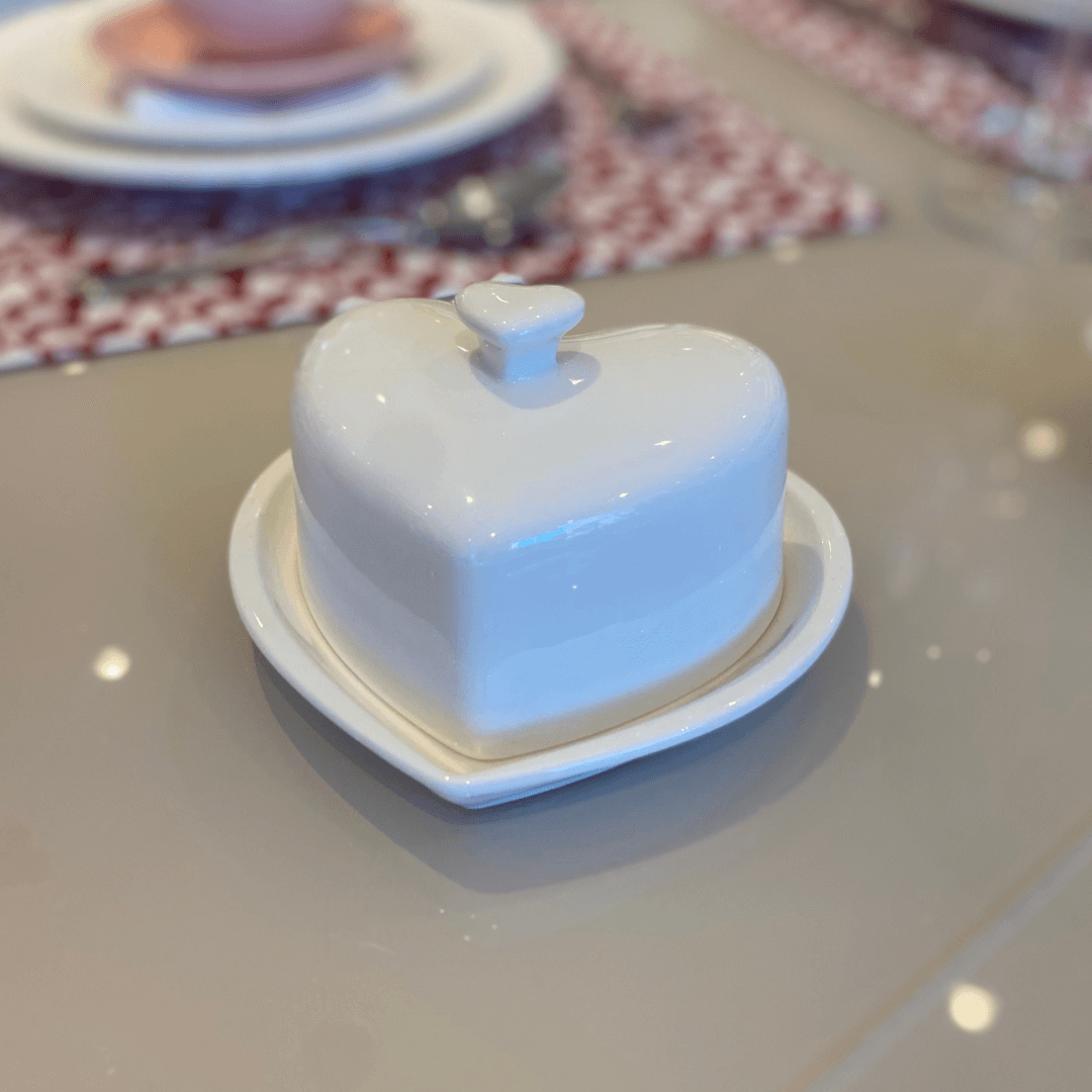 Manteigueira de Porcelana Heart Coração Branca 14cm - Ela Decora