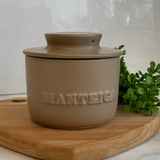 Manteigueira Francesa em Cerâmica Ocre - Ela Decora