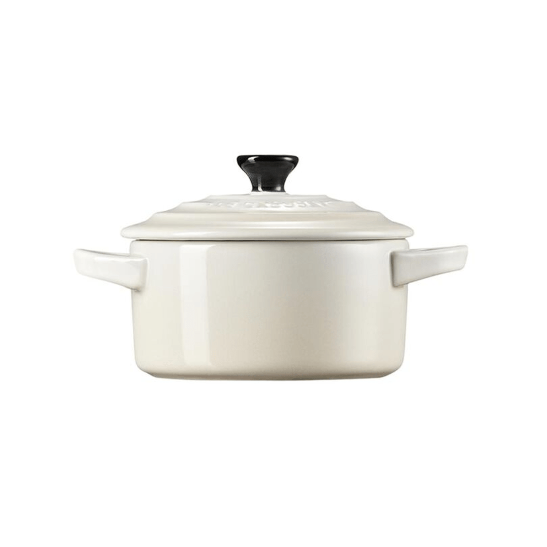Mini Cocotte Meringue com Pegador Preto 10cm Le Creuset - Ela Decora