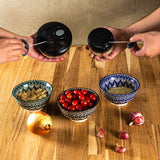 Mini Processador de Alimentos Manual em Plástico com 3 Laminas Preto e Cinza 500ml - Ela Decora