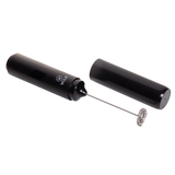mixer espumador de leite preto na horizontal com batedor inox visivel