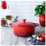 Panela Redonda Ferro Signature Vermelha Le Creuset - 22 cm - Ela Decora