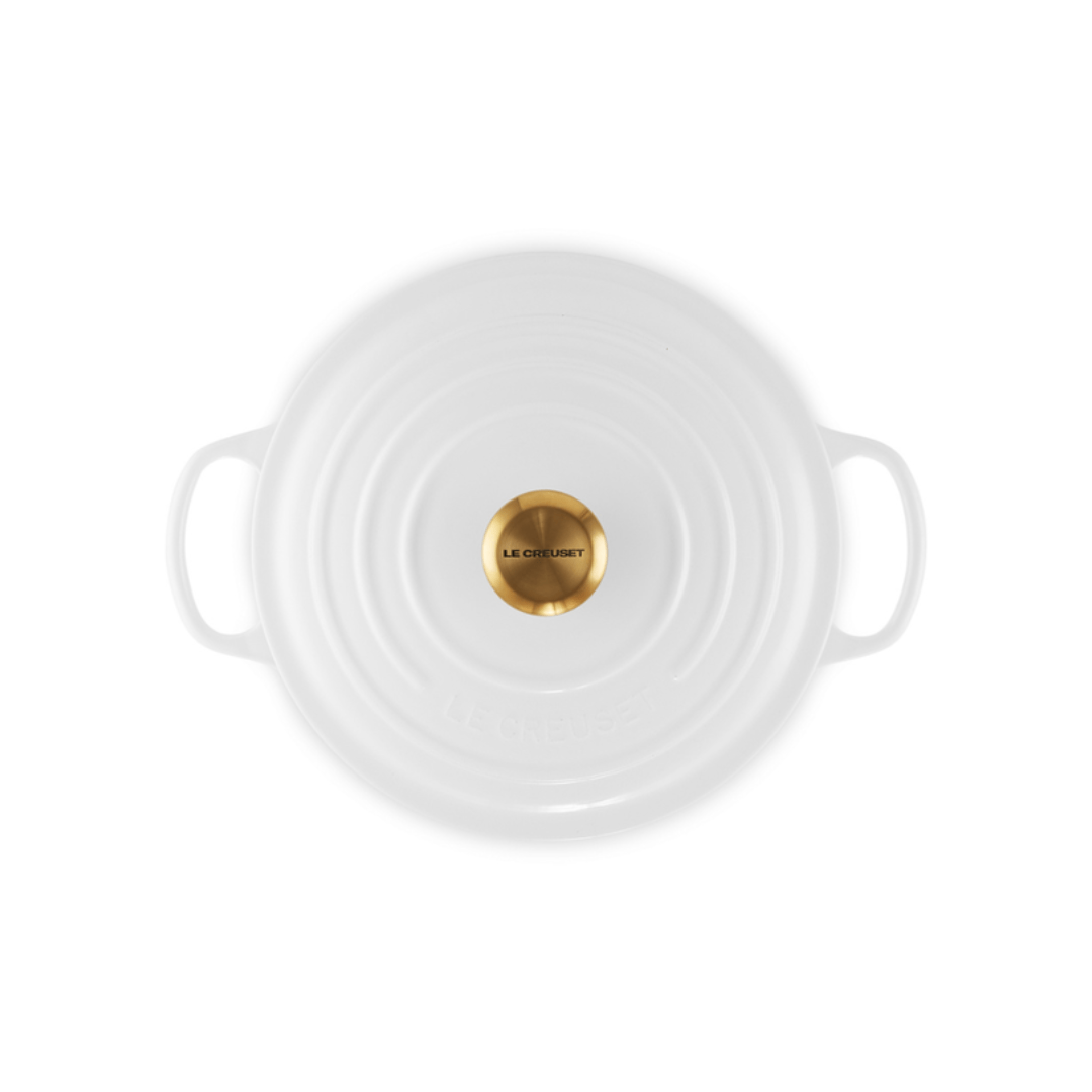 Panela Redonda Signature Branca com Pegador Dourado 26cm Le Creuset - Ela Decora