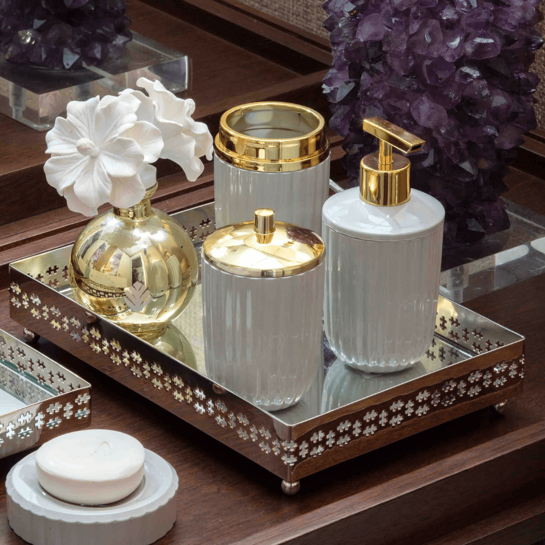 Porta Algodão e Cotonete Redondo Linha Canelatta Creme e Dourado - Ela Decora