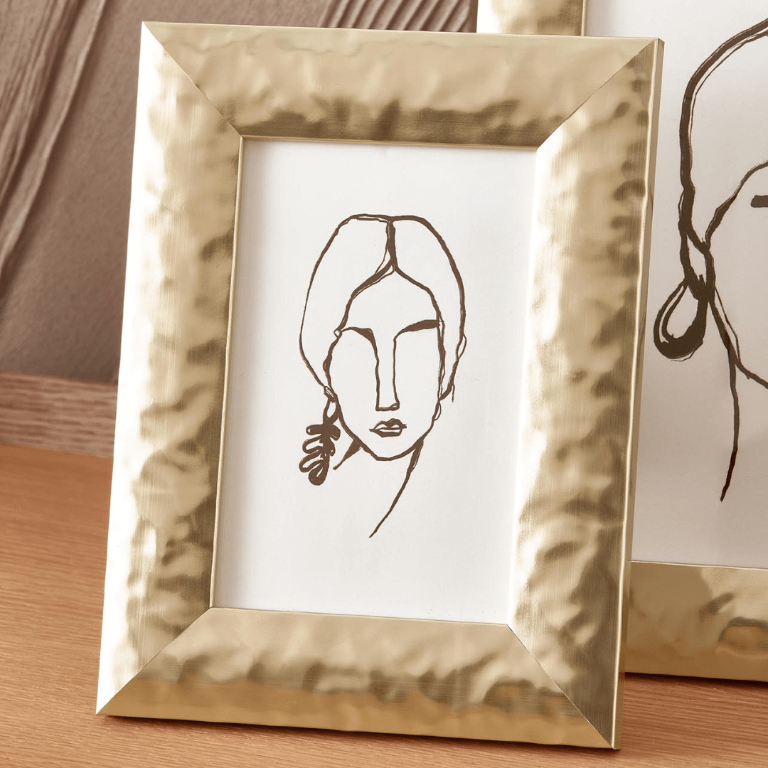 Porta Fotos com bordas douradas para Decoração