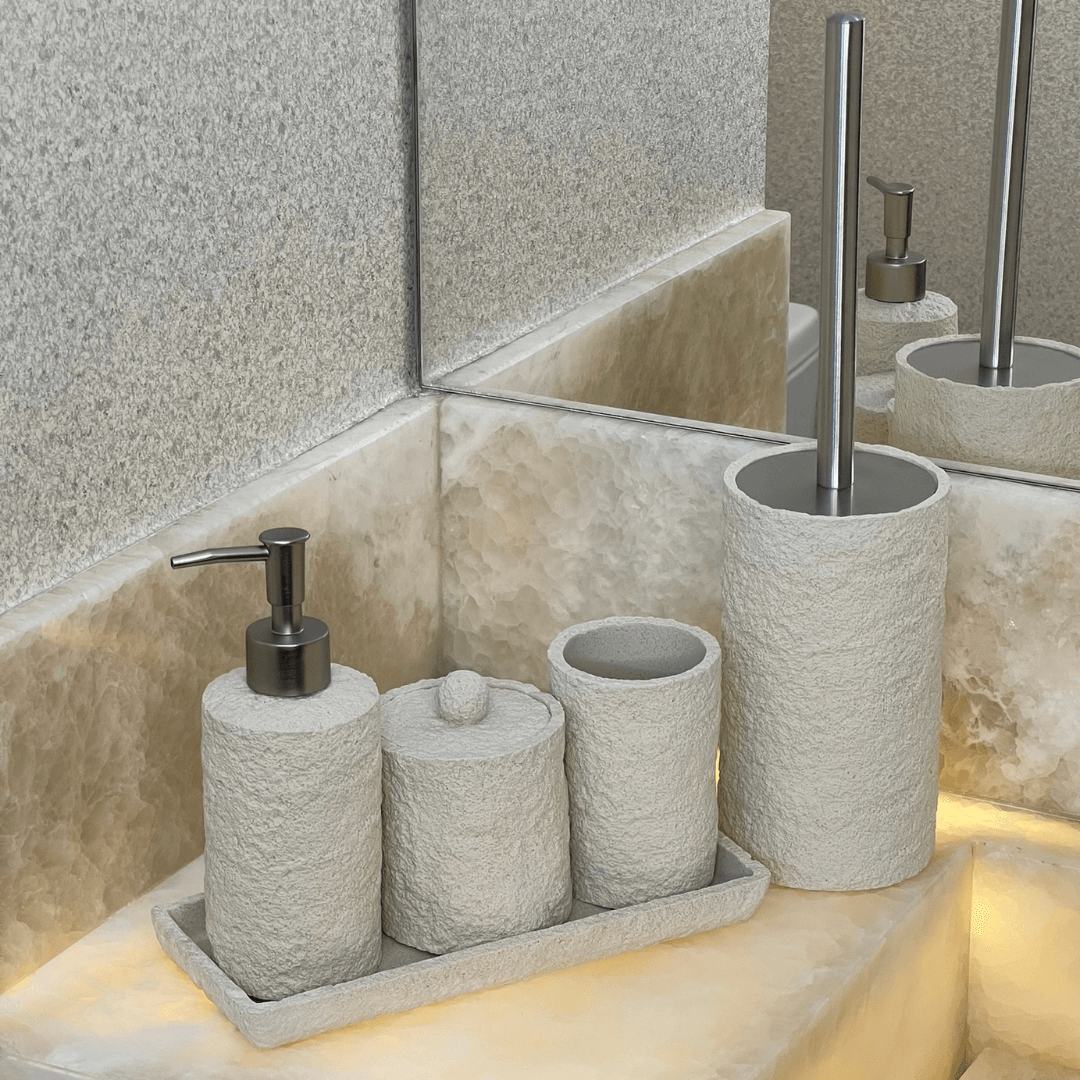 Porta Sabonete Liquido em Polirresina Branco 18,5cm - Ela Decora
