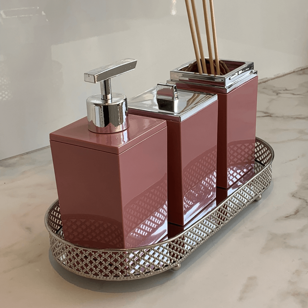 Porta Sabonete Líquido Linha Quadratta Rosa e Cromado - 300 ml - Ela Decora
