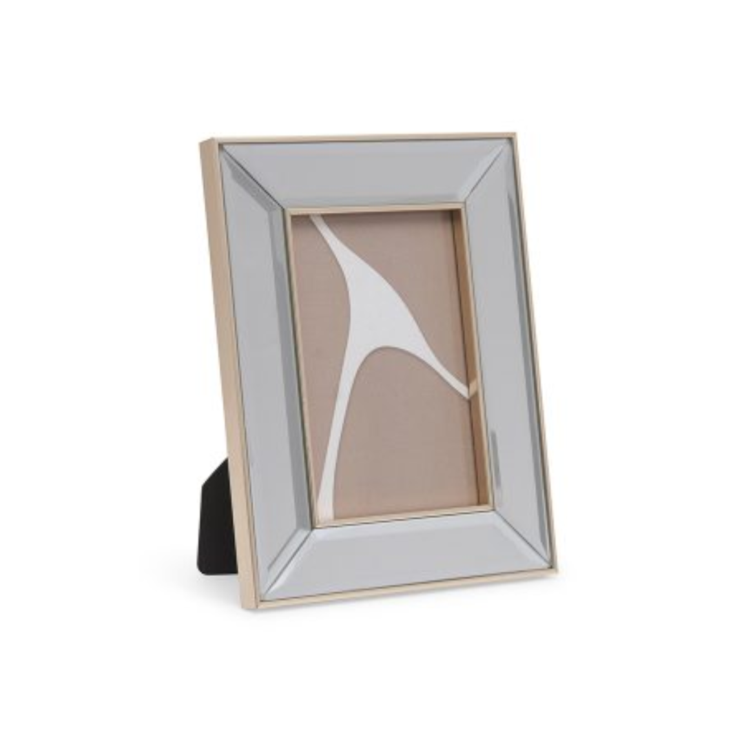 Porta retrato cinza com moldura em PS e vidro frontal, suporte preto traseiro