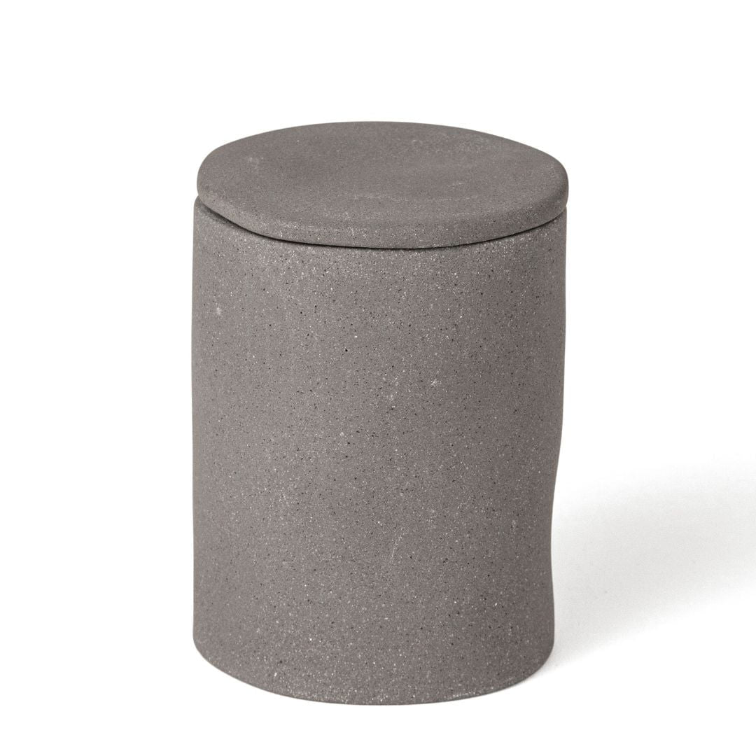 Pote Decorativo com Tampa em Cimento Cinza 10,5cm - Ela Decora