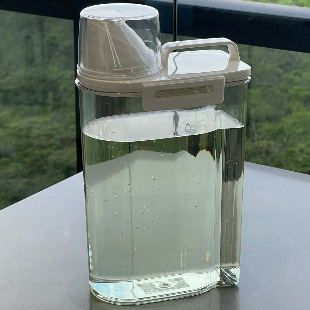 Pote Hermético com Copo Medidor G 2,5 Litros Ela Decora