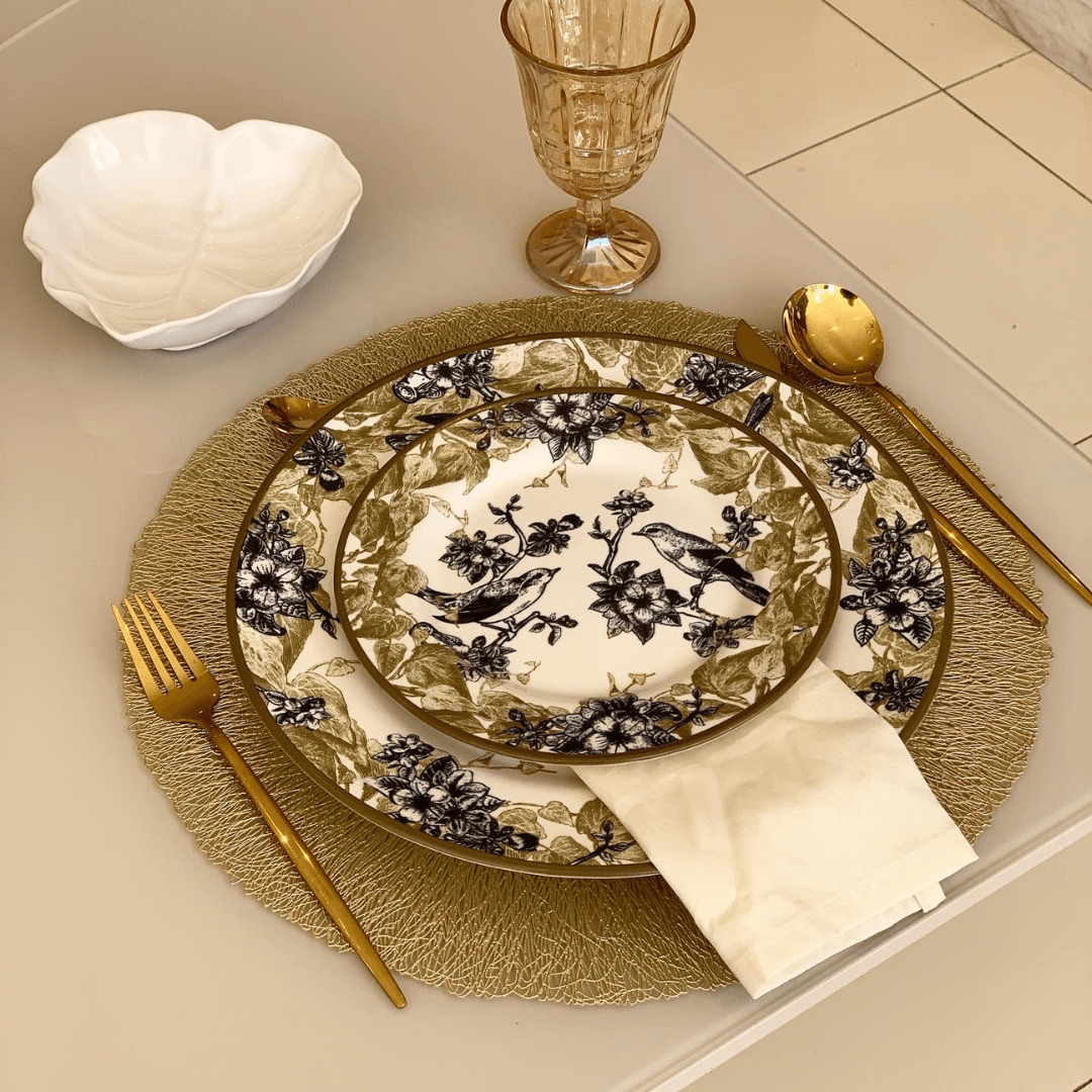 Prato de Sobremesa Flora Flores e Pássaros Dourado e Marinho Cerâmica Acetinado - 19,5 cm - Ela Decora