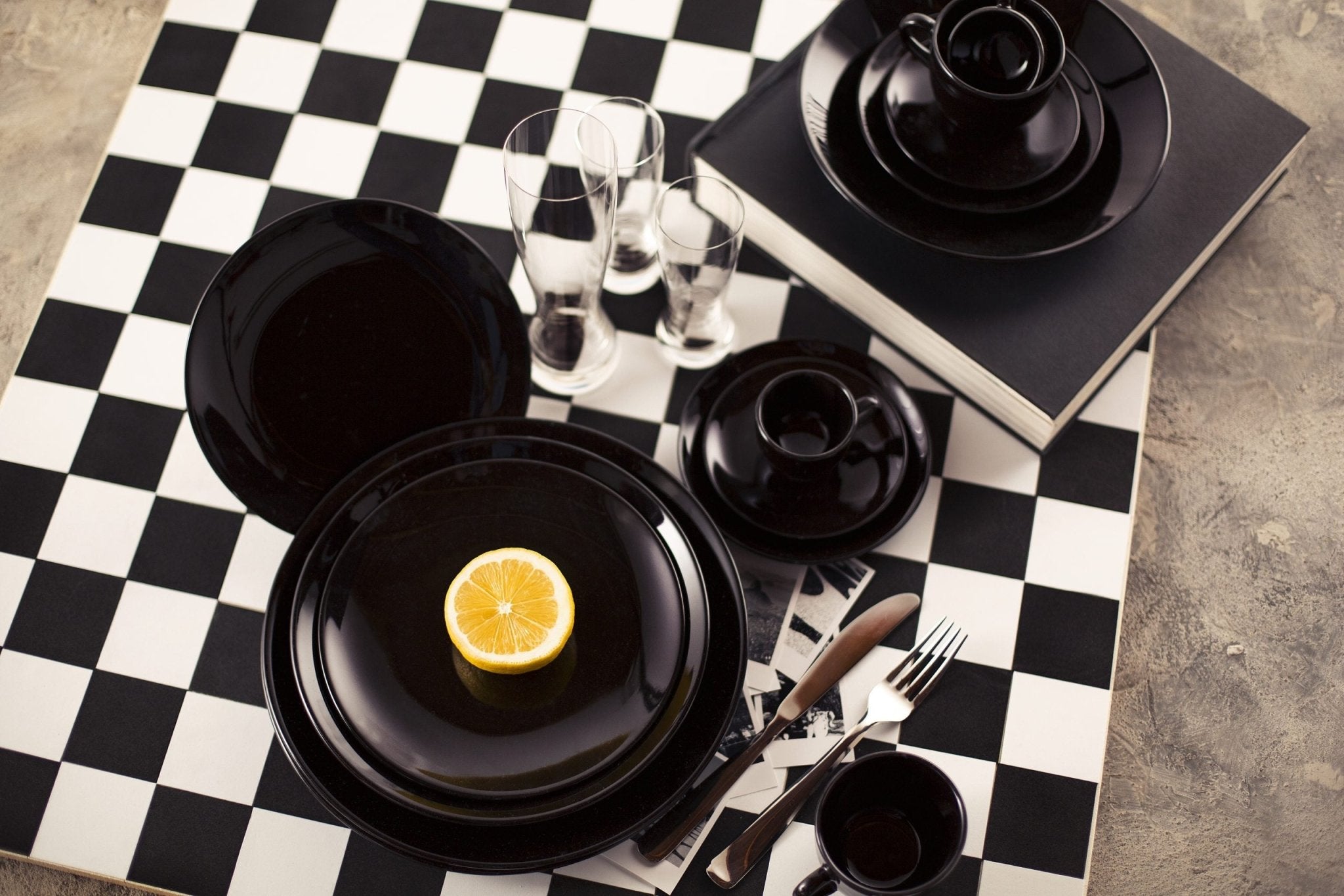 Prato de Sobremesa Porcelana Preto Black - 21cm - Ela Decora