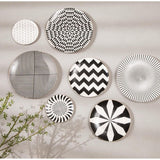 Prato Decorativo Em Ceramica Listras Geometricas Preto e Branco 22 cm - Ela Decora