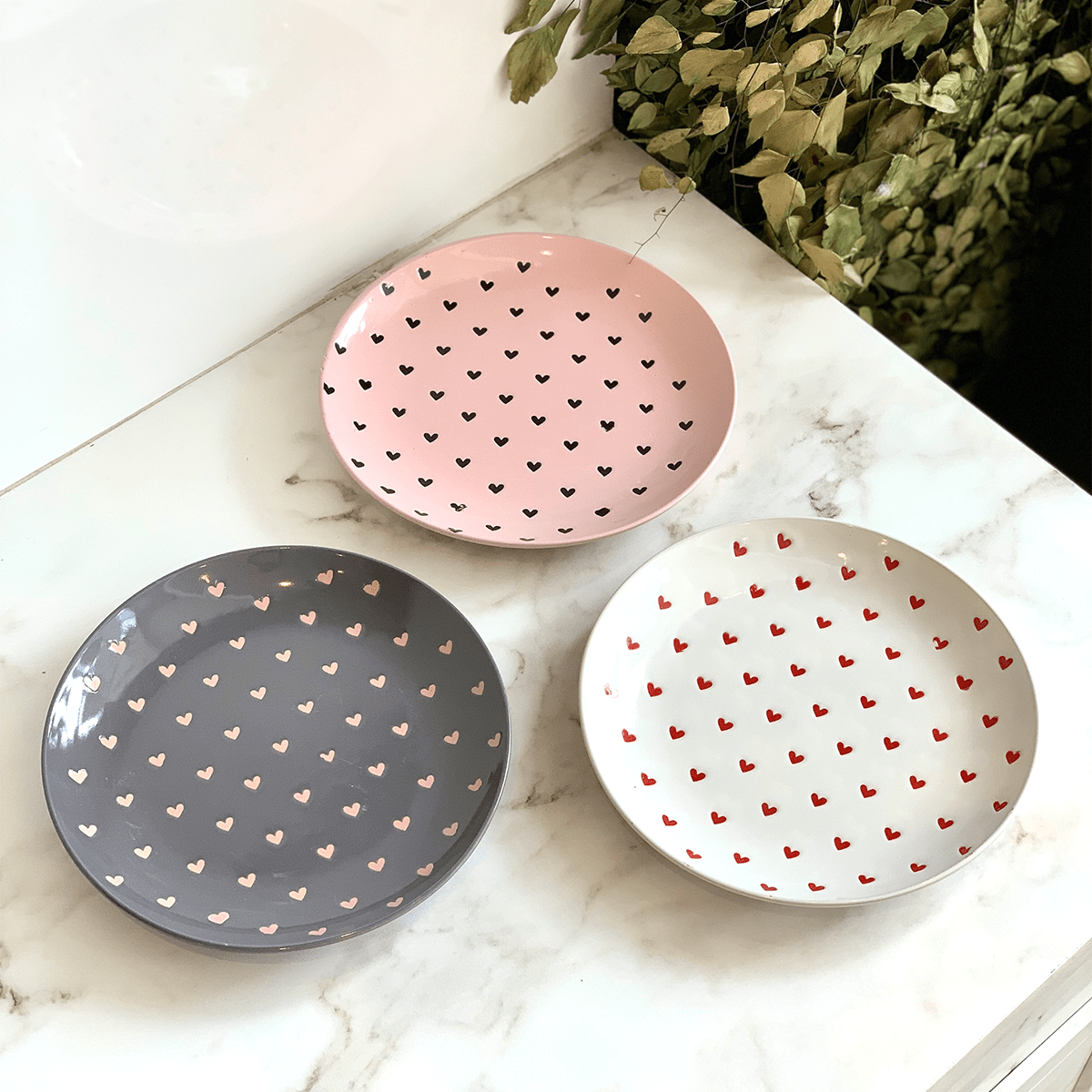 Prato em Cerâmica Coração Rosa 20,5cm - Ela Decora